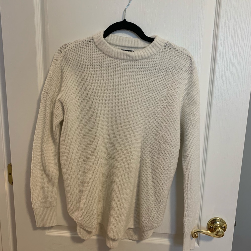 White American Eagle Sweater